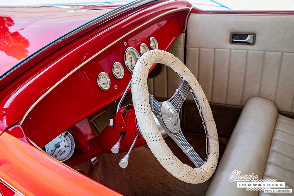 1932-Ford-Roadster-dash-1000