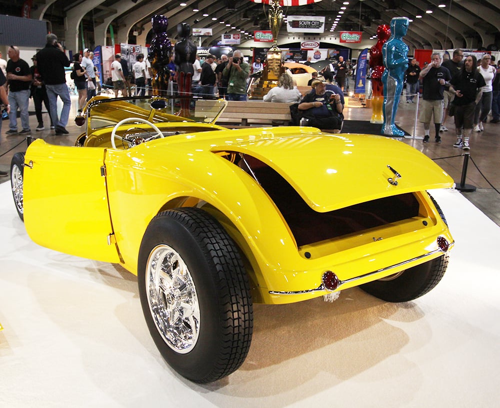 1933 Ford Roadster AMBR 26 yellow rear