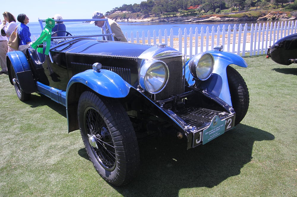 1934 Invicta blue fenders