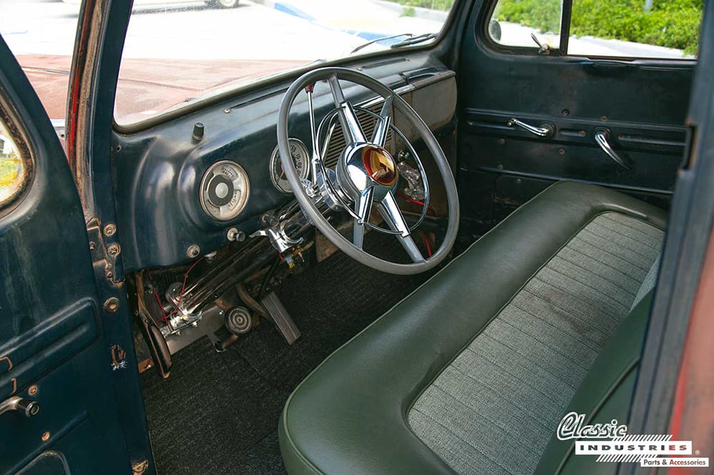 1952-Ford-F1-dash-and-seat 1000 px