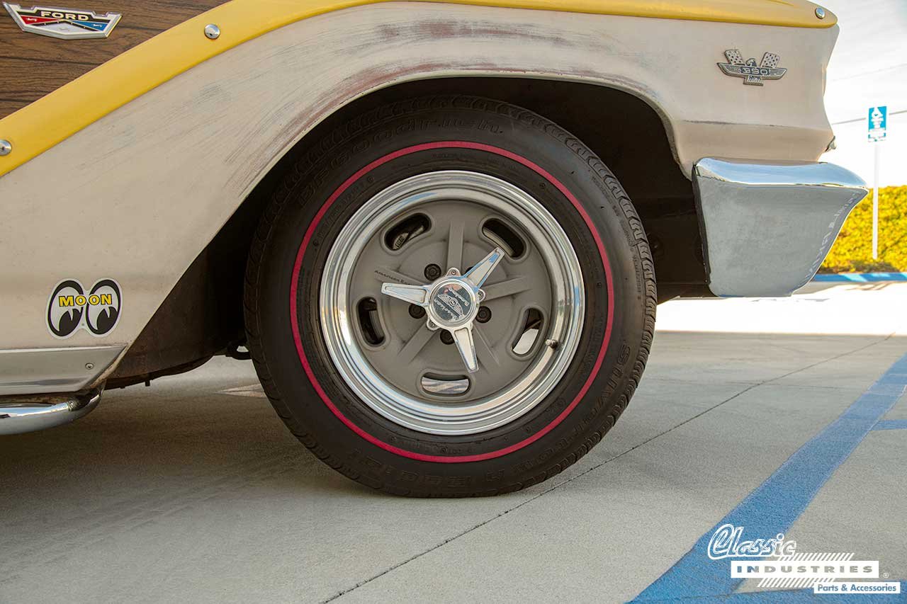 1963_Ford_Country_Squire_Wagon_Front_Passenger_Wheel_Tire
