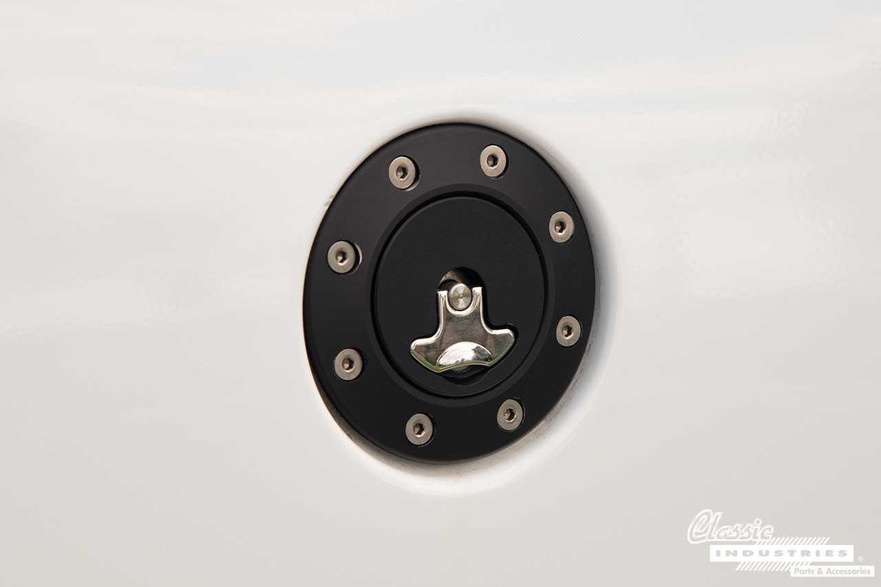 1966_Chevy_II_Nova_White_Fuel-Cap