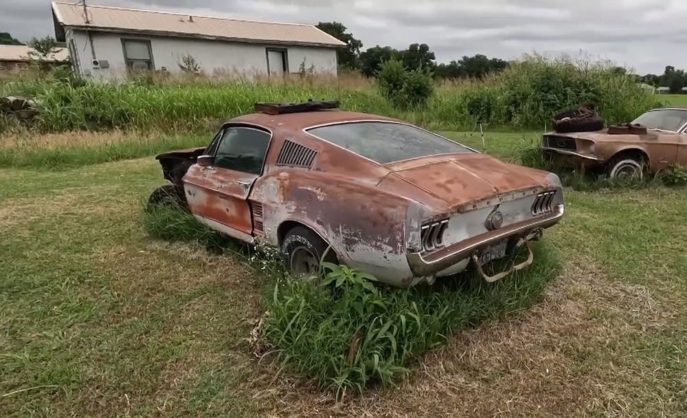 1967 Ford Mustang rusty rear