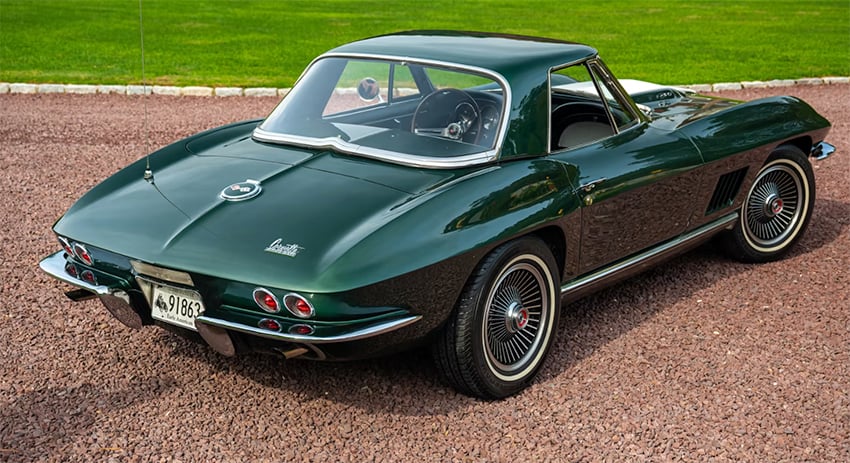 1967 C2 Corvette rear green 850