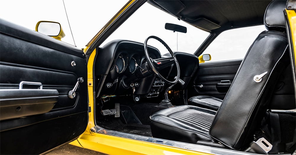 1969 Mustang Boss 302 interior yellow street car copy