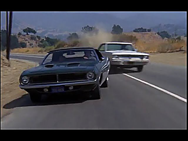 1970 Plymouth Cuda convertible Mannix driving