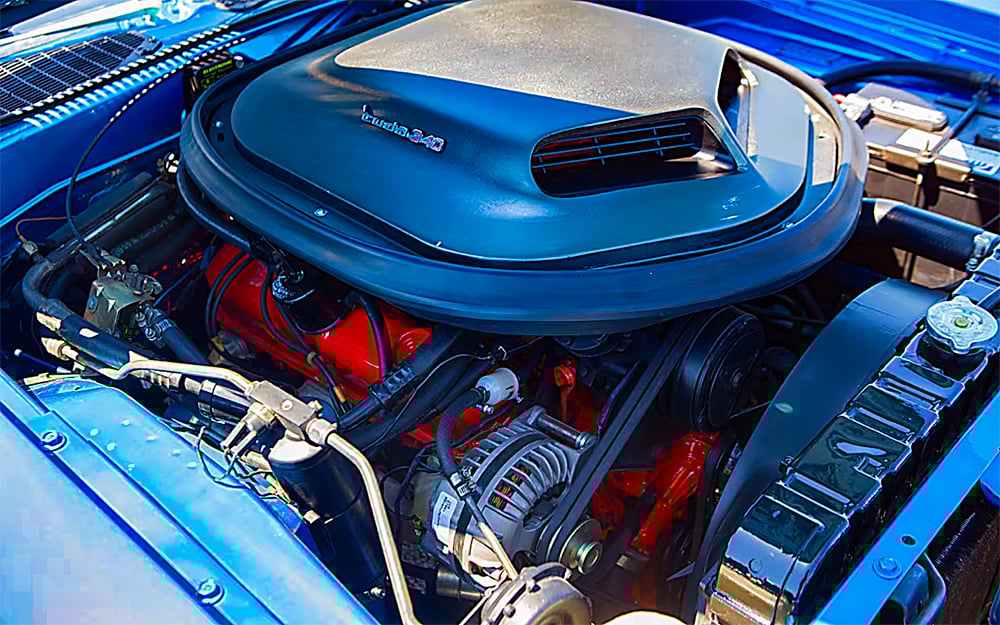 1971 340-cubic inch small block V8 in a Cuda copy