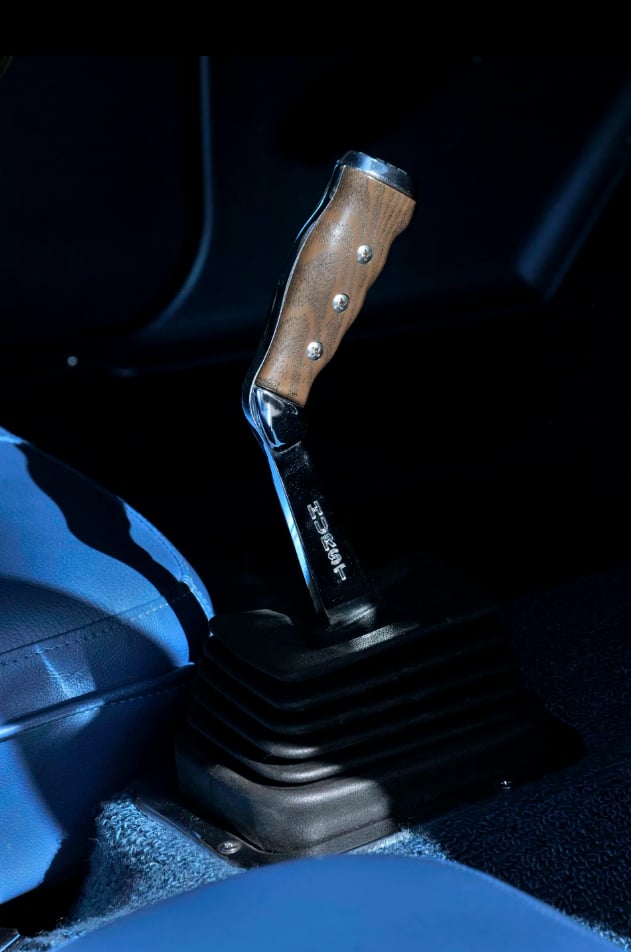 1971 Hemi Cuda convertible four speed Hurst shifter copy