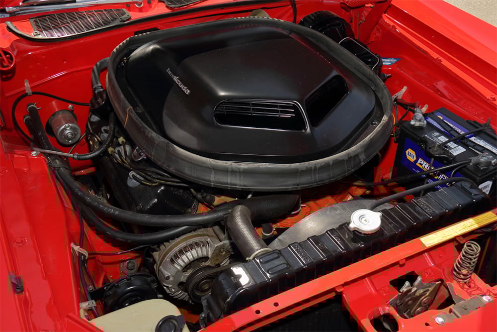 1971 Hemi Cuda engine red copy