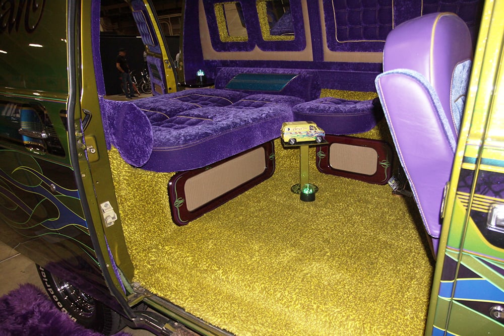 1975 Chevy boogie van interior