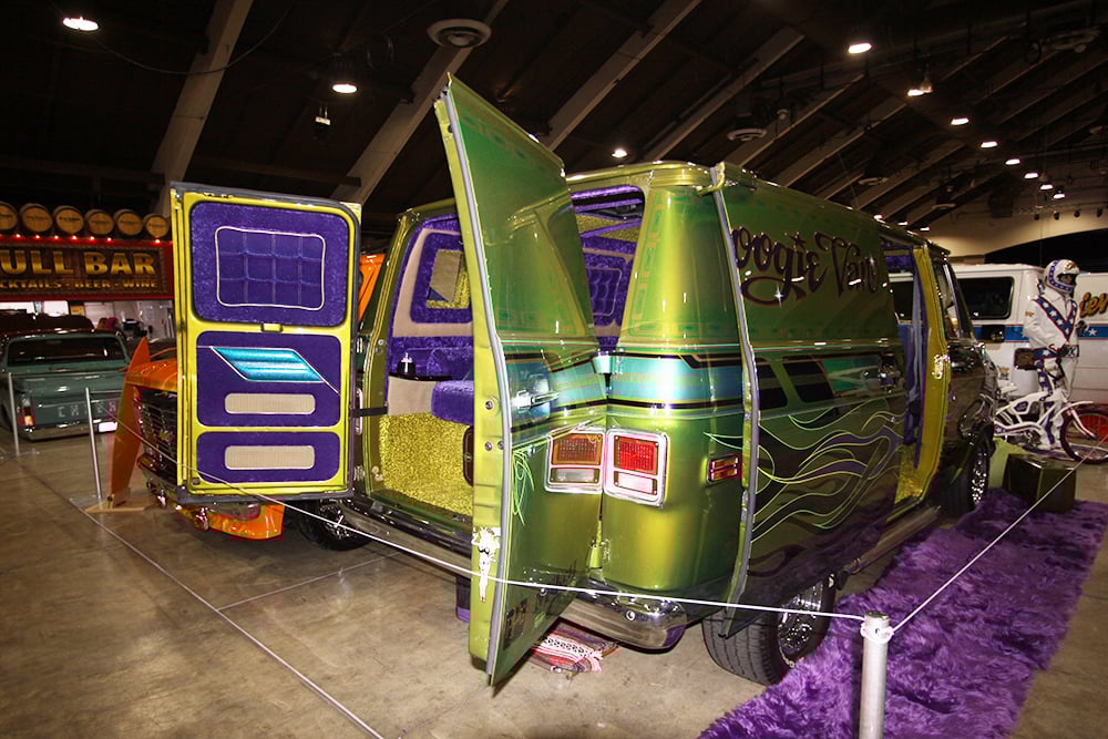 1975 Chevy boogie van rear