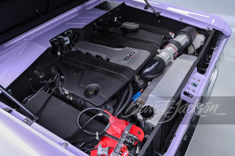 1976 Ford Bronco Coyote V8 engine copy