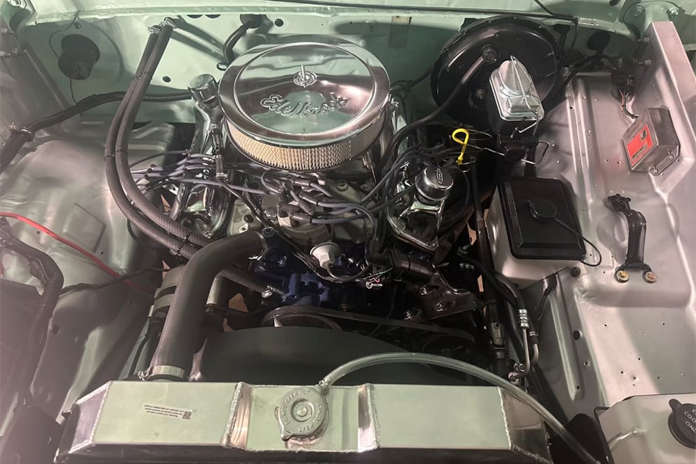 1977 Ford F250 400 ci V8 engine copy