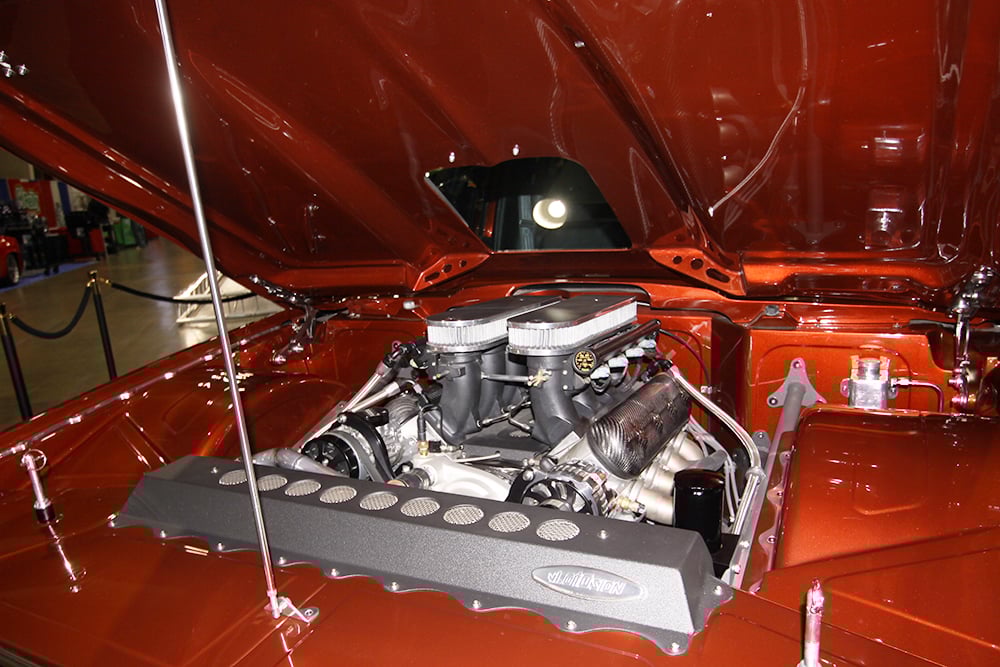 1985 Chevy C10 engine Lo 10 sion