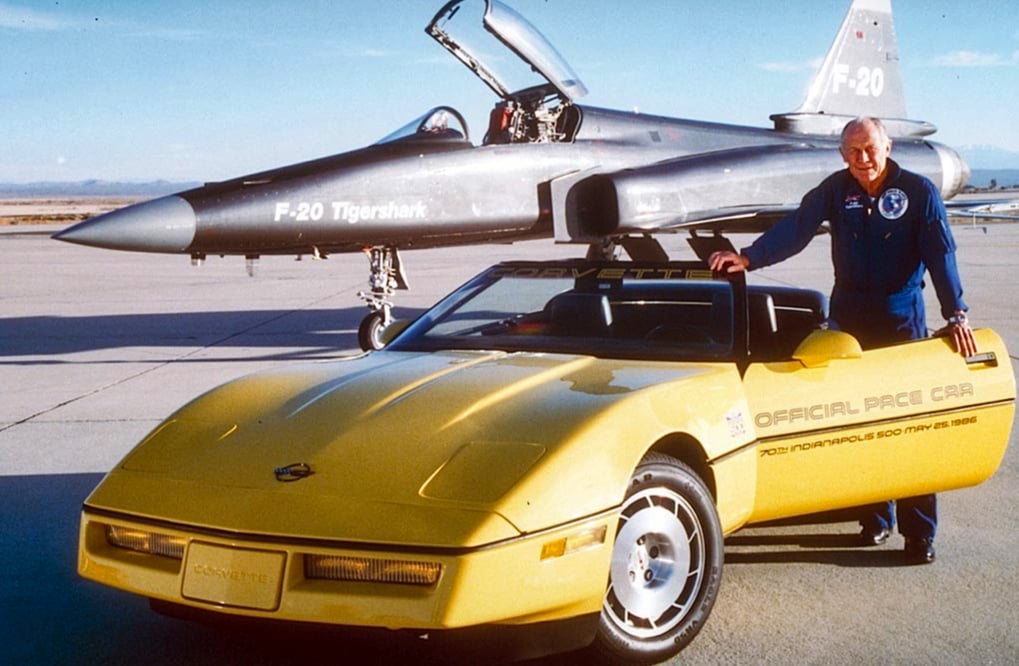 1986 Corvette C4 Indy 500 Pace Car with Chuck Yeager US Air Force General, test pilot copy