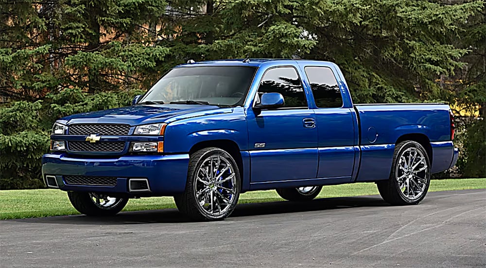 2004 Chevy Silverado custom pickup copy