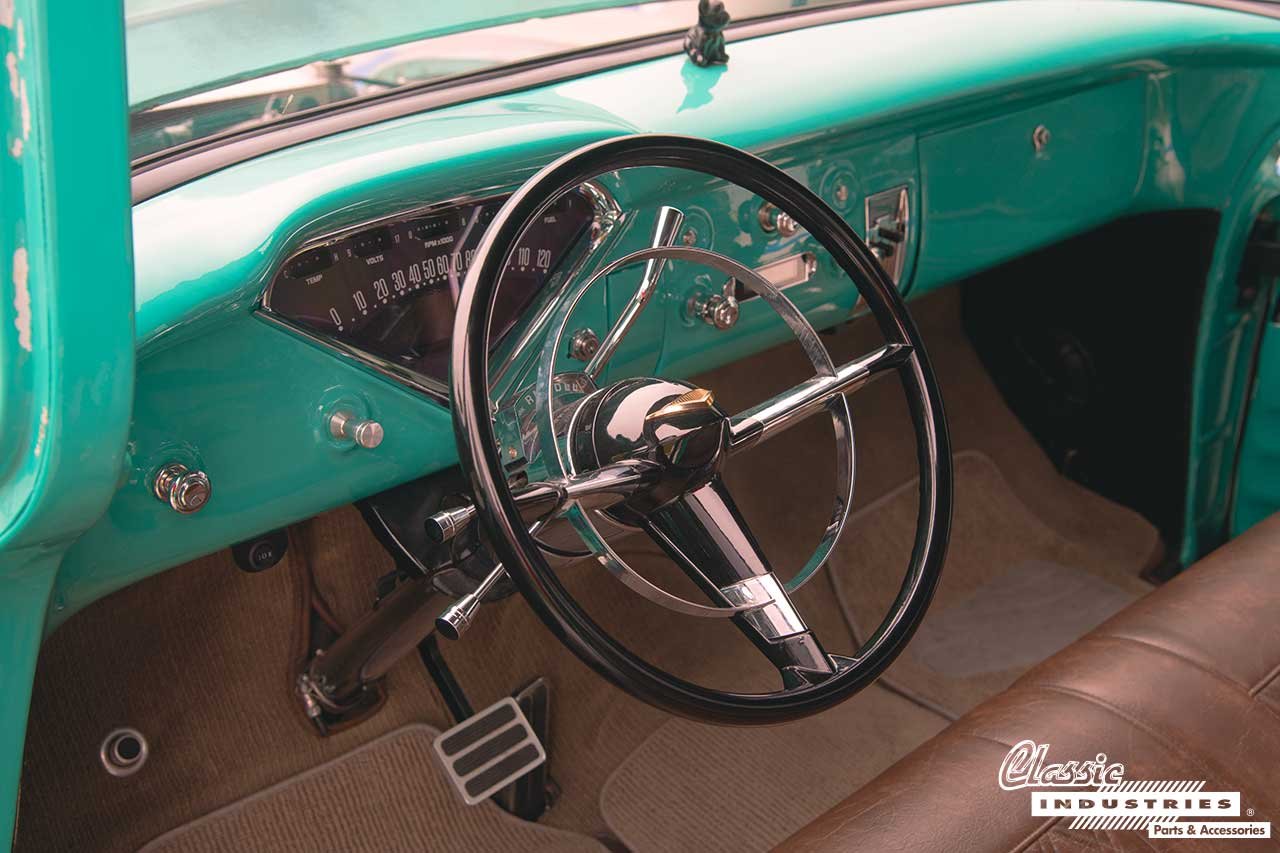59_Chevy_Apache_Teal_WHite_Steering_Wheel