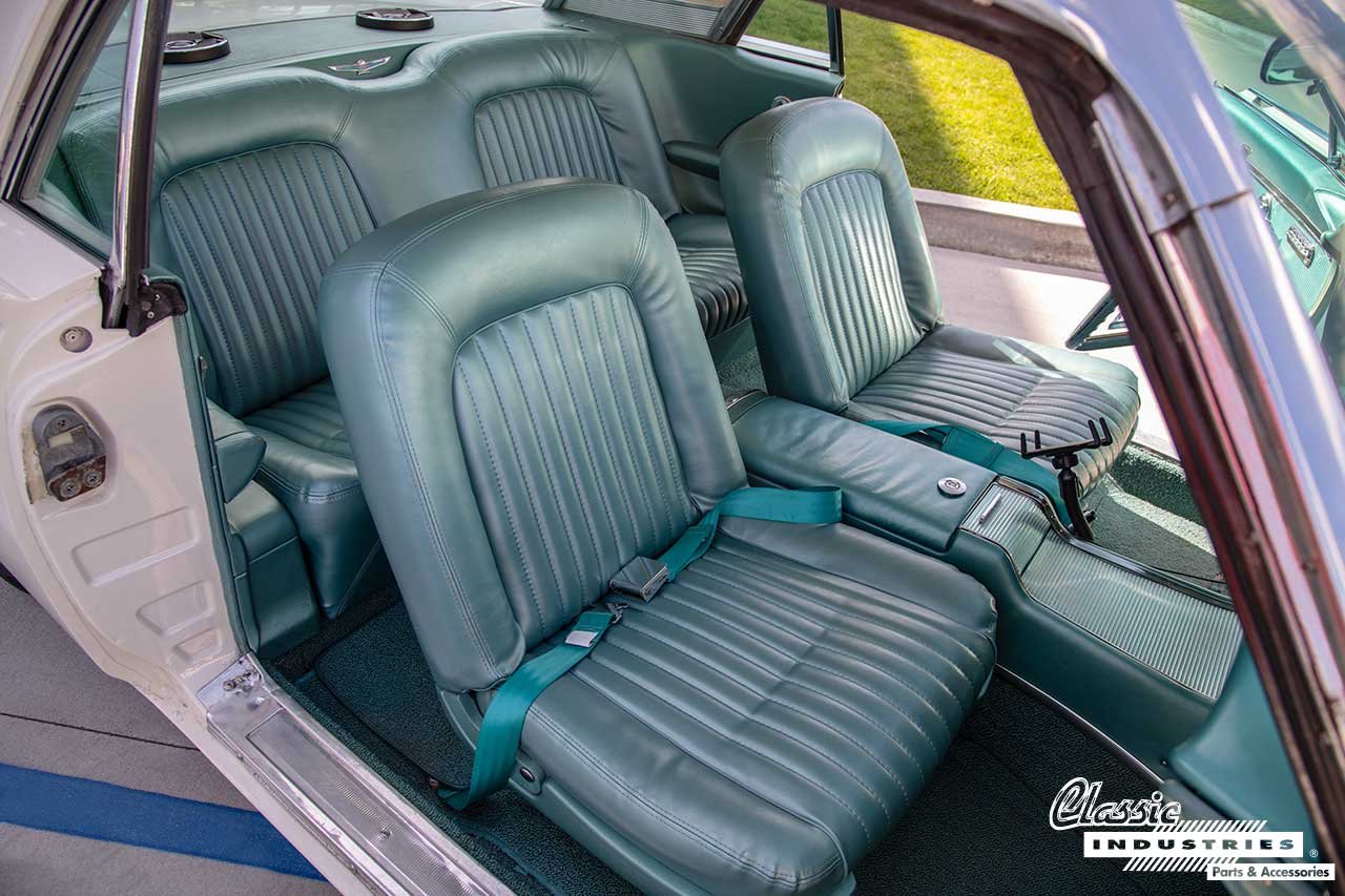 61_Ford_Thunderbird_Cream_Seats
