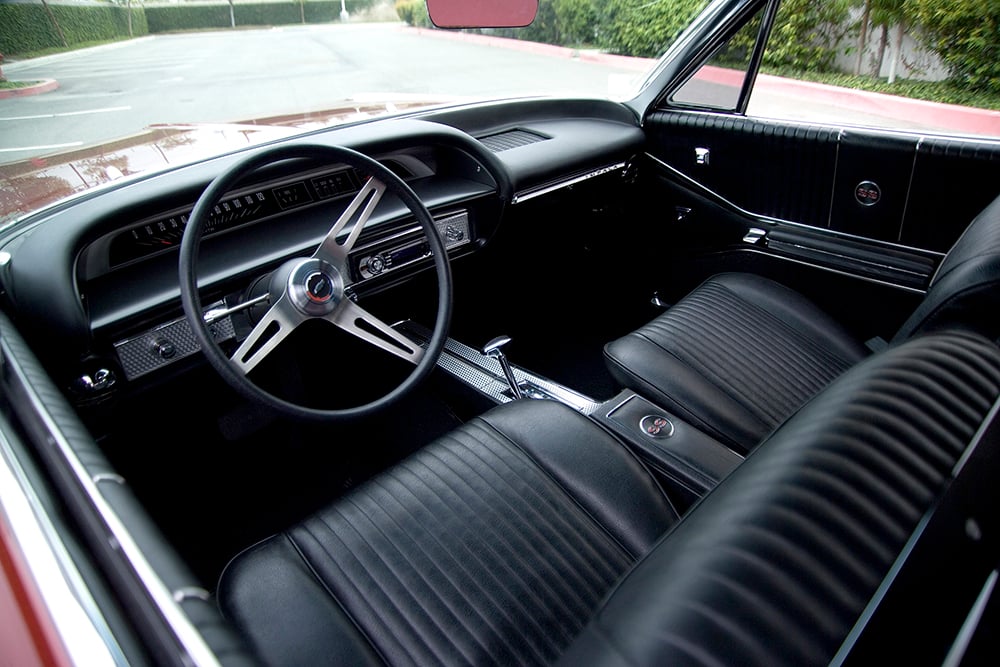 64 Impala interior 1000 px