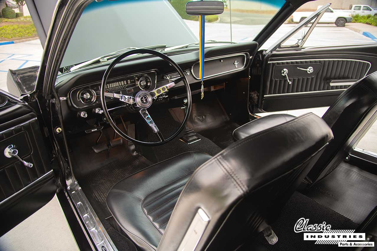 64_K_Code_Mustang_Dash_Wheel_DoorPanel