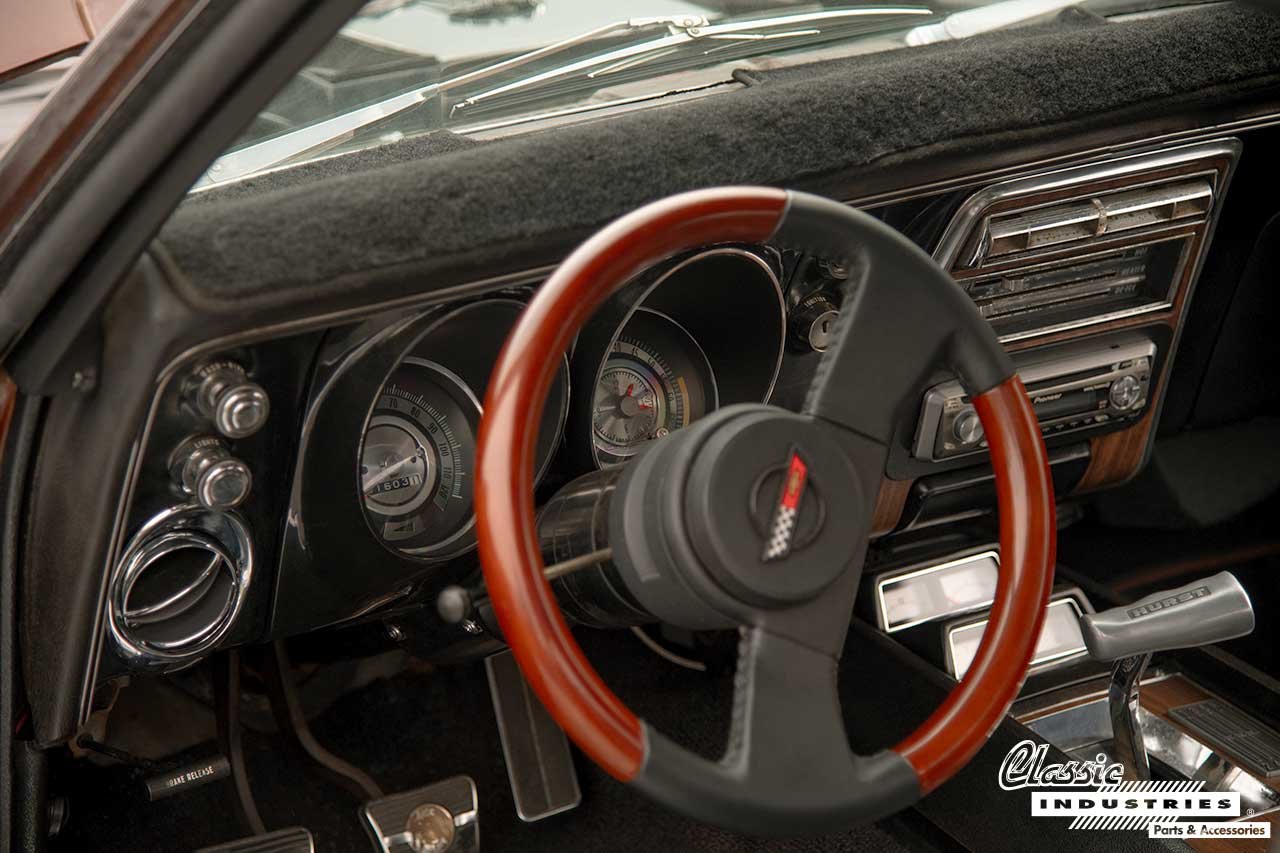68_Camaro_SS_Brown_Camaro_Dash_With_Corvette_Steering