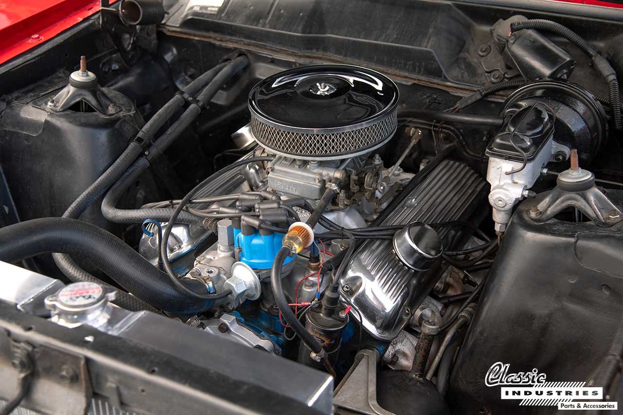 68_Ford_Red_Ranchero_Engine