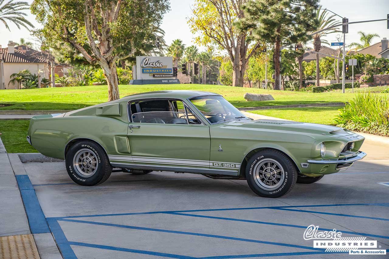 68_Shelby_Mustang_Green_White_Side_View
