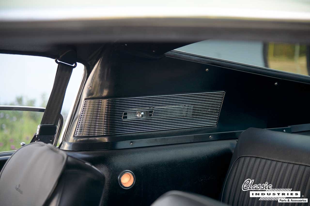 68_Shelby_Mustang_White_Green_Sail_Panel_Vent
