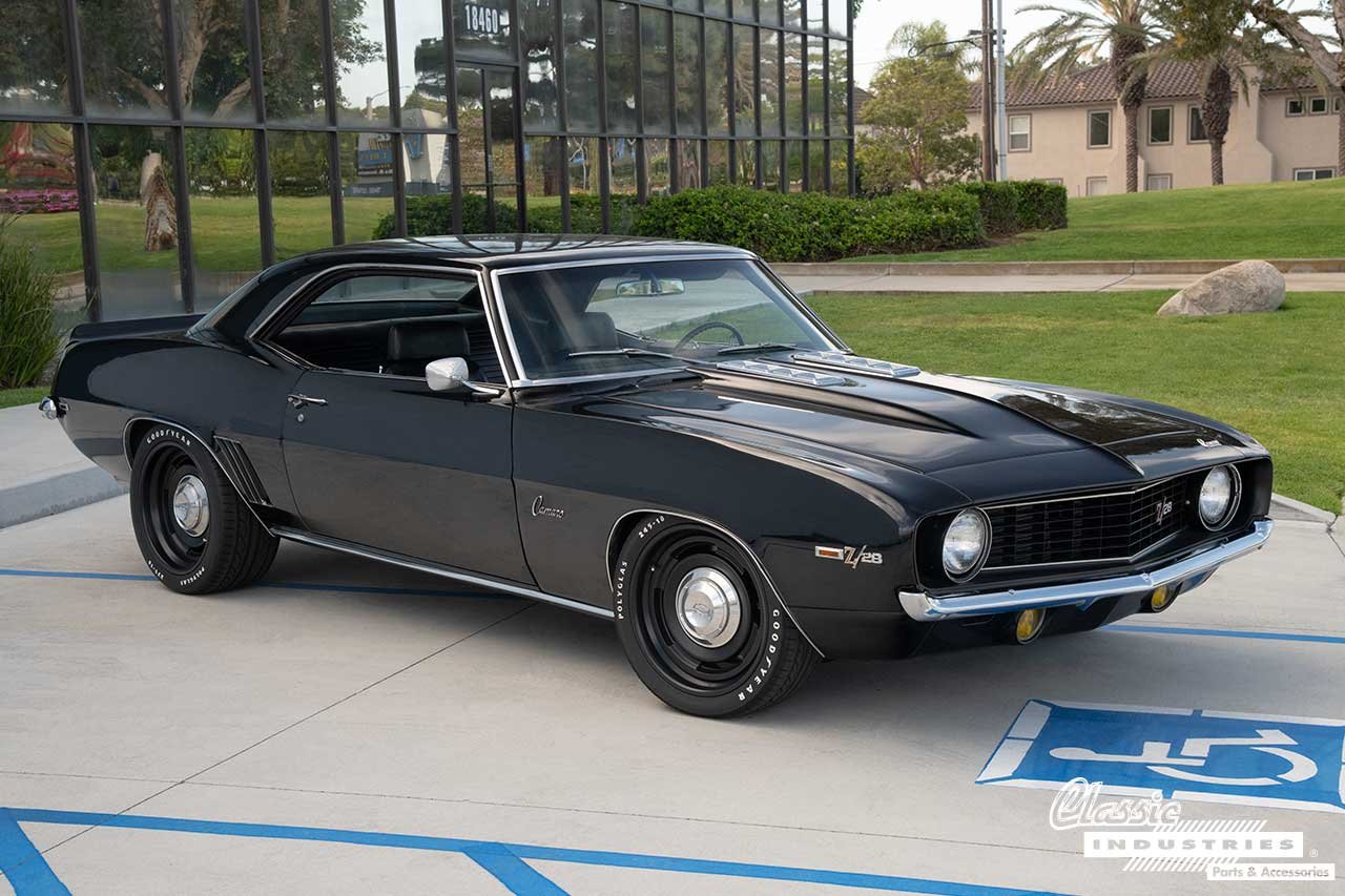 69_Blac_Camaro_Z28_Side_Centric_Shot