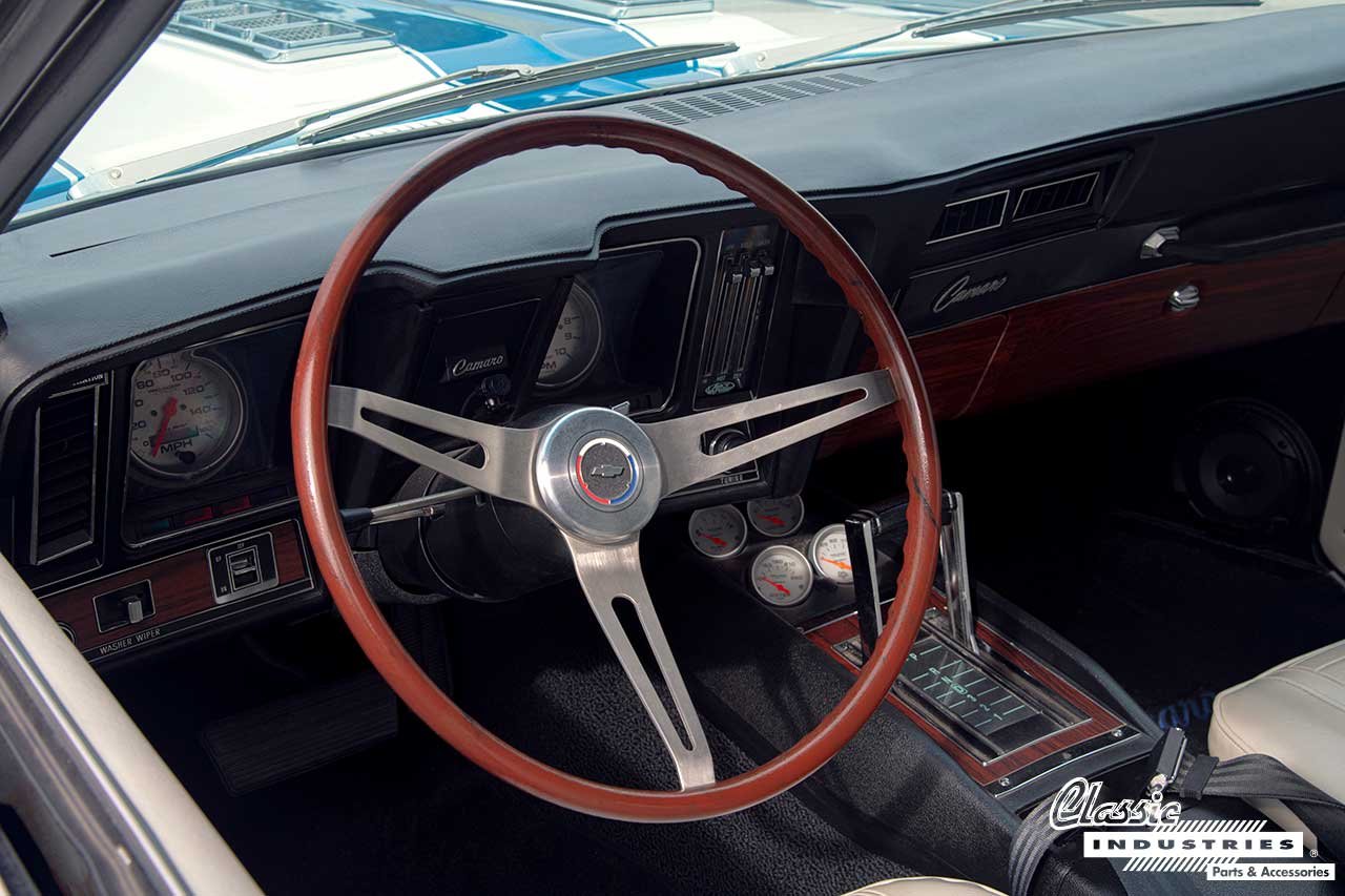 69_White_Over_Blue_Camaro_Steering_Wheel