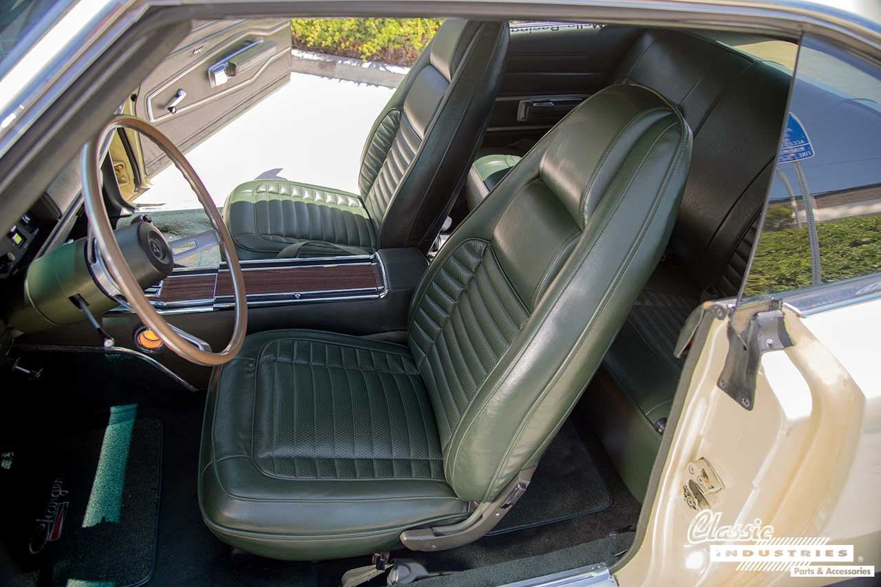 70_Charger_Cream_Yellow_Seats