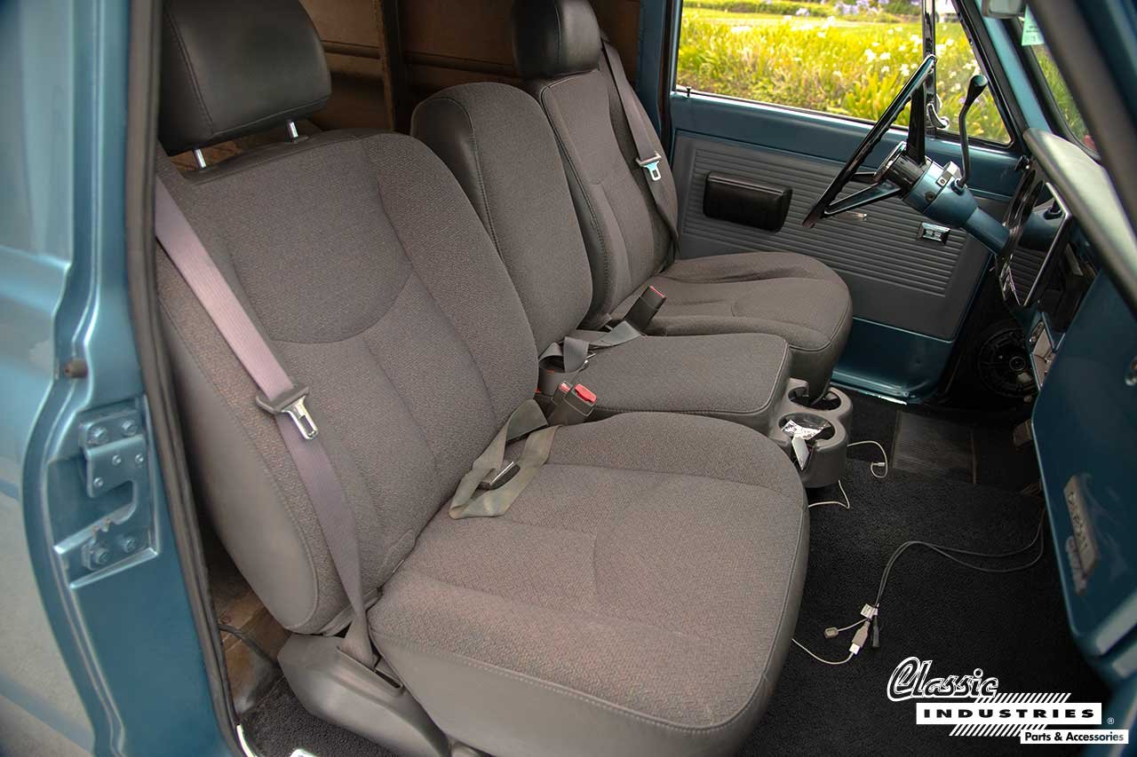 70_GMC_Panel_Impala_Blue_Seats