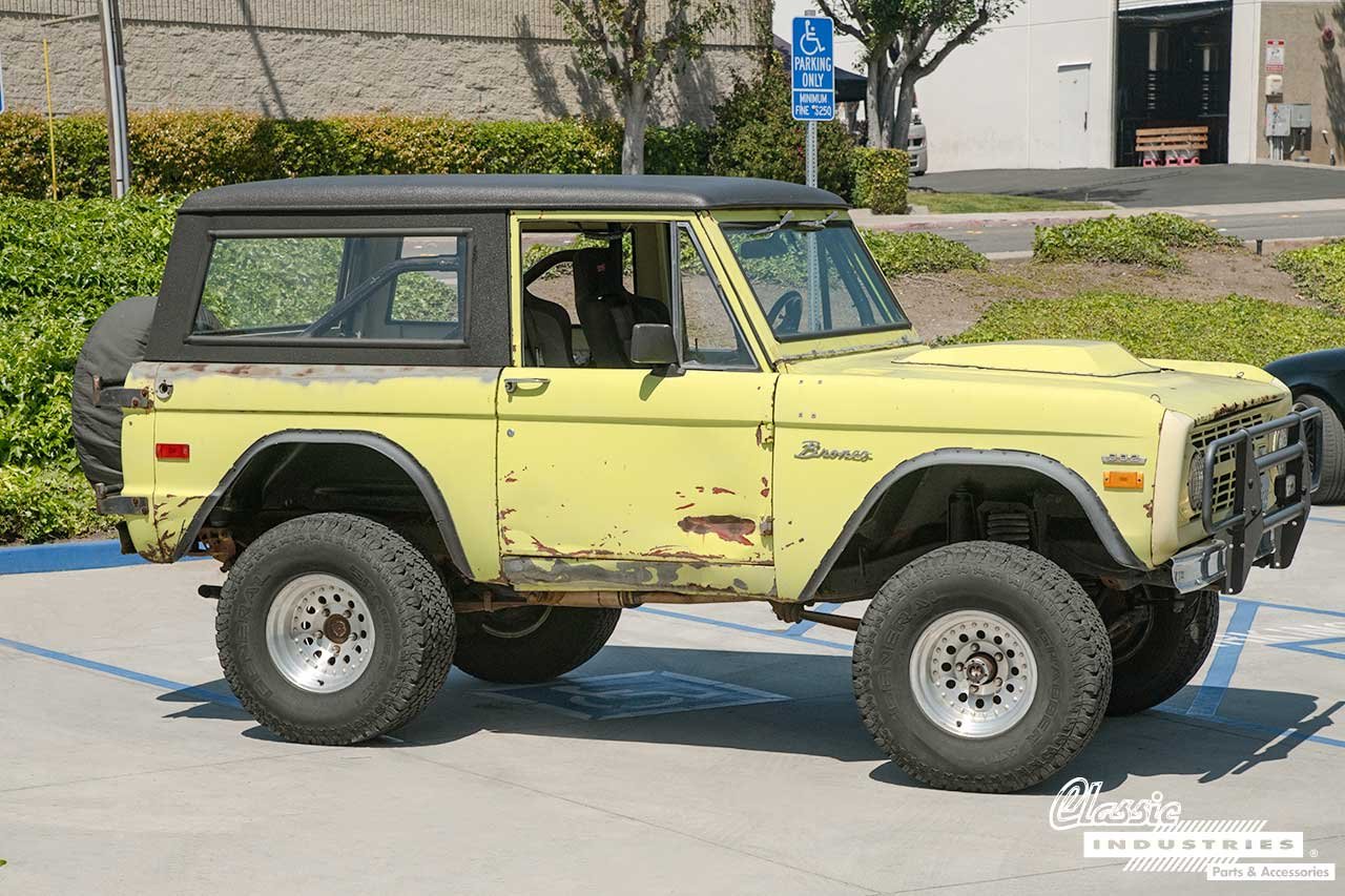 71_Bronco_Lime_Side-View