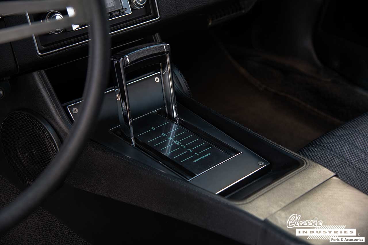 71_Camaro_SS_Black_Auto_Shift_Horseshoe