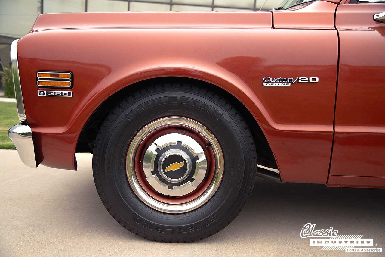 72_Chevy_Suburban_Drivers_Front_Fender_Wheel_Tire