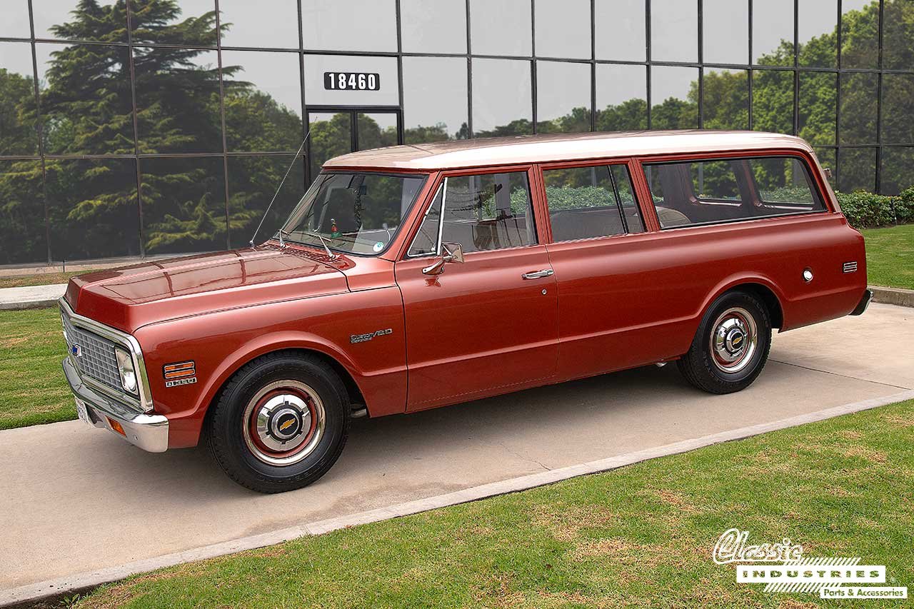 72_Chevy_Suburban_Side_View