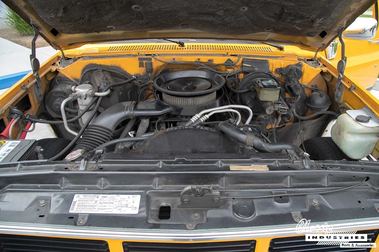 87_GMC_Rio_Yellow_Engine