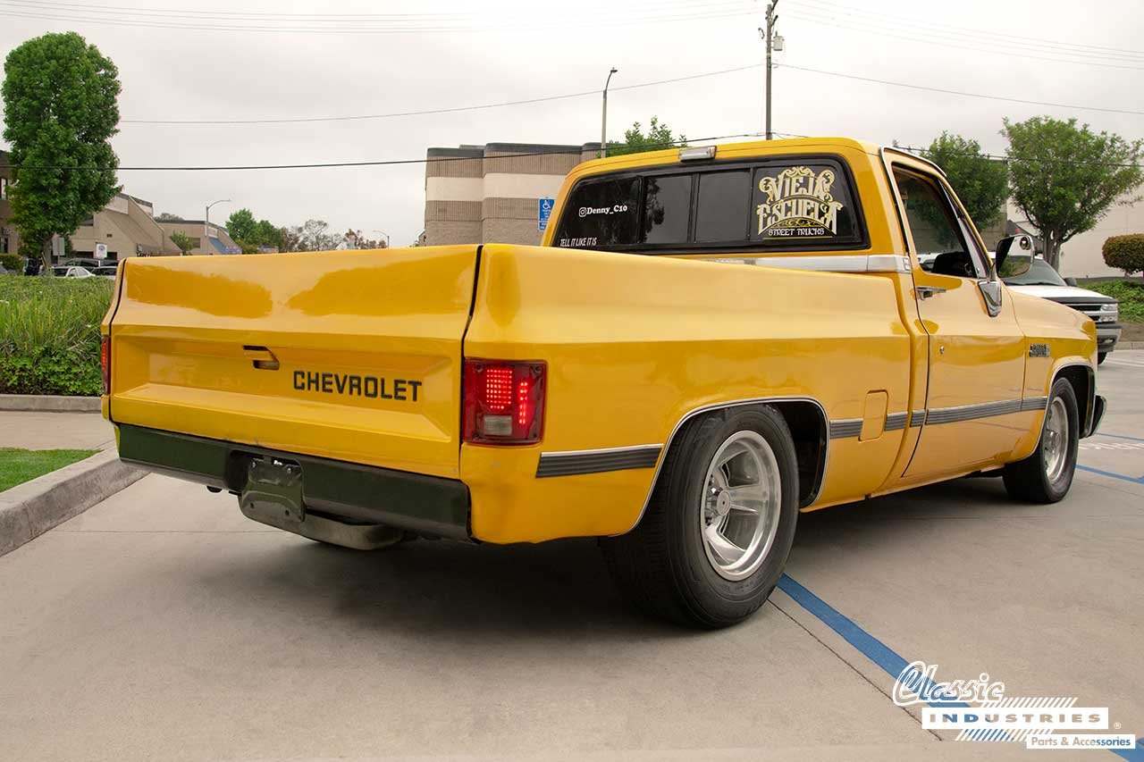 87_GMC_Rio_Yellow_Tailight_Three_Fourth_Rear