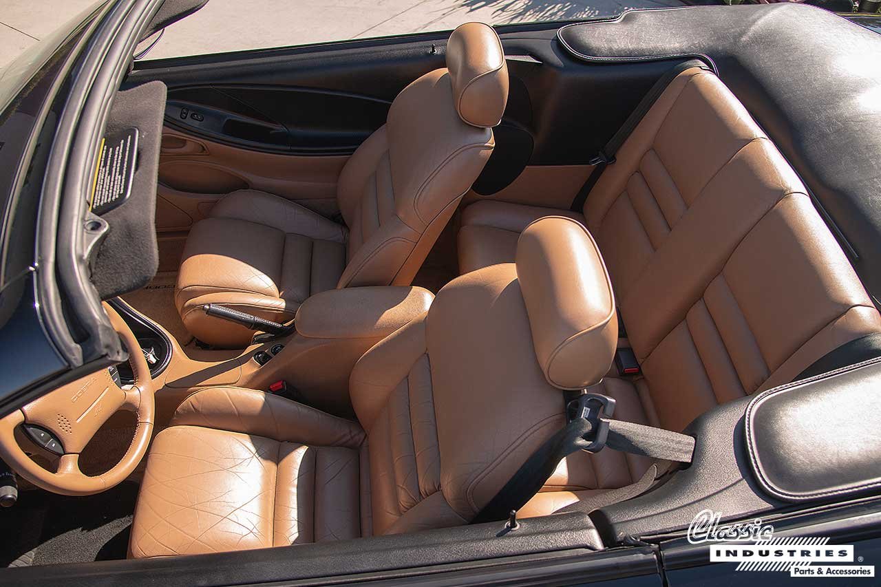 95_Mustang_Cobra_Interior_Seats