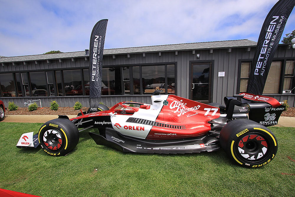 Alfa Romeo F1 side view