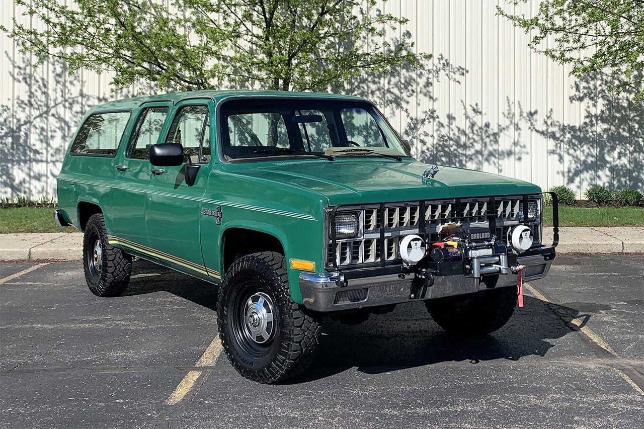 hemmings-big-green-1981-chevy-suburban-parts-restoration-1