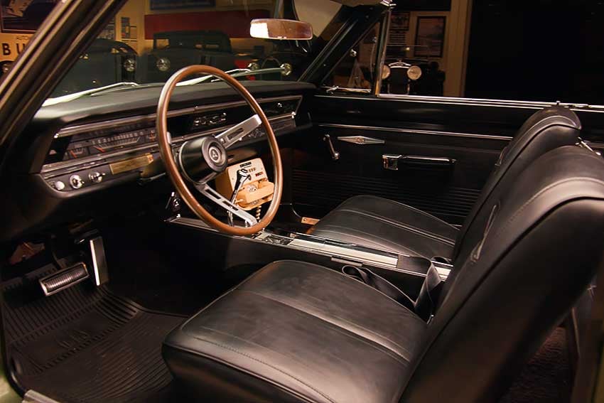 jay-leno-garage-mannix-dodge-dart-5