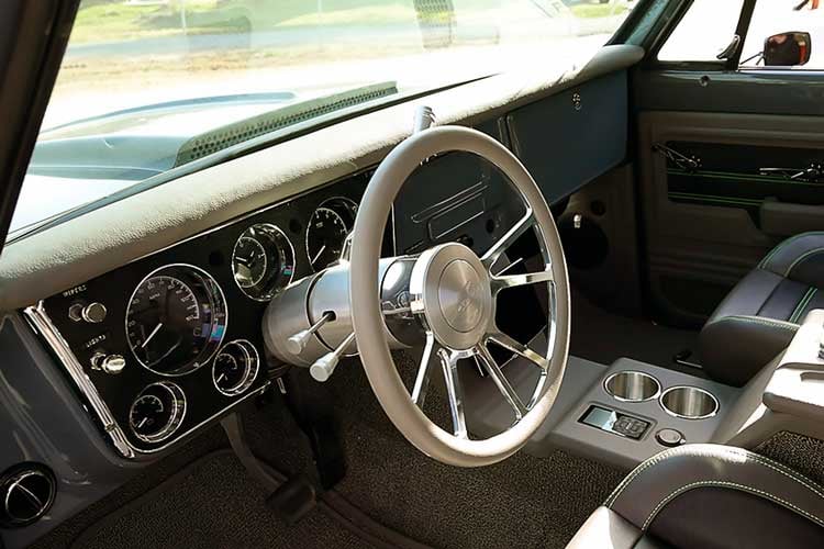 pro-touring-texas-800hp-72-GMC-Suburban-6