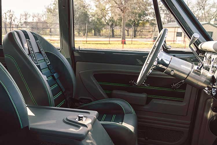 pro-touring-texas-800hp-72-GMC-Suburban-7