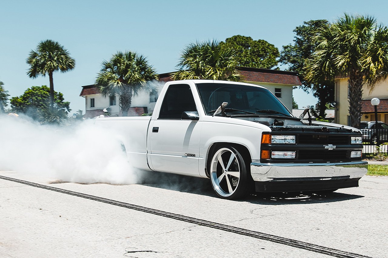 street-trucks-stella-chevy-obs-c1500-project-restomod-12