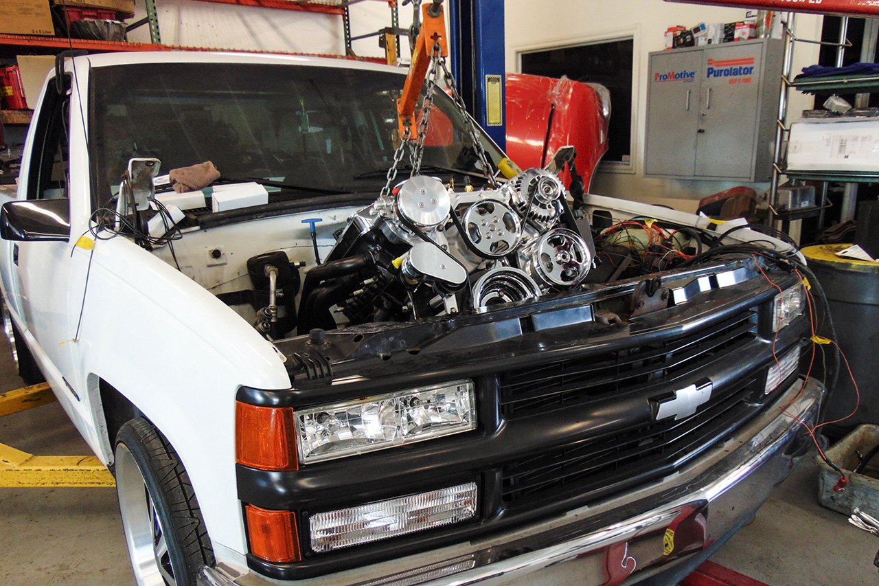 street-trucks-stella-chevy-obs-c1500-project-restomod-5