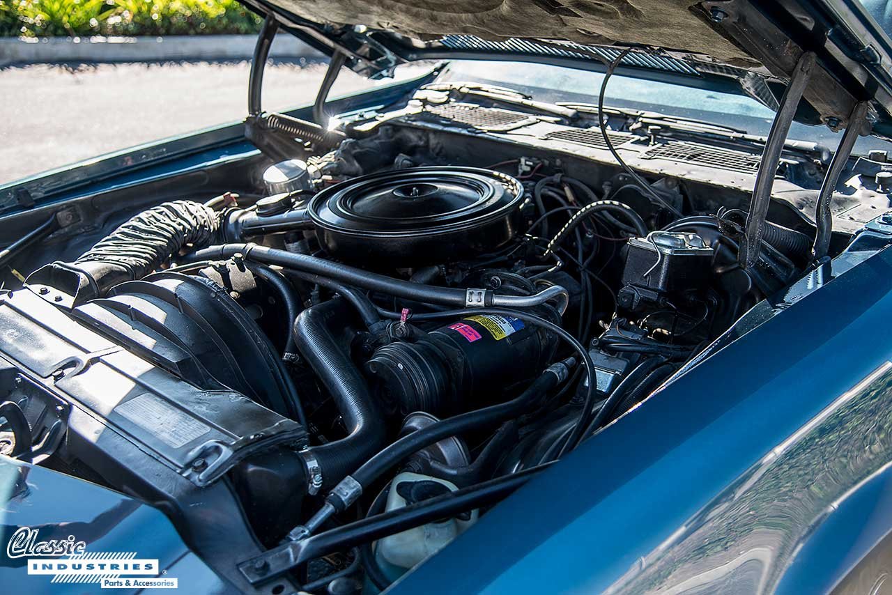 77-Camaro-Engine