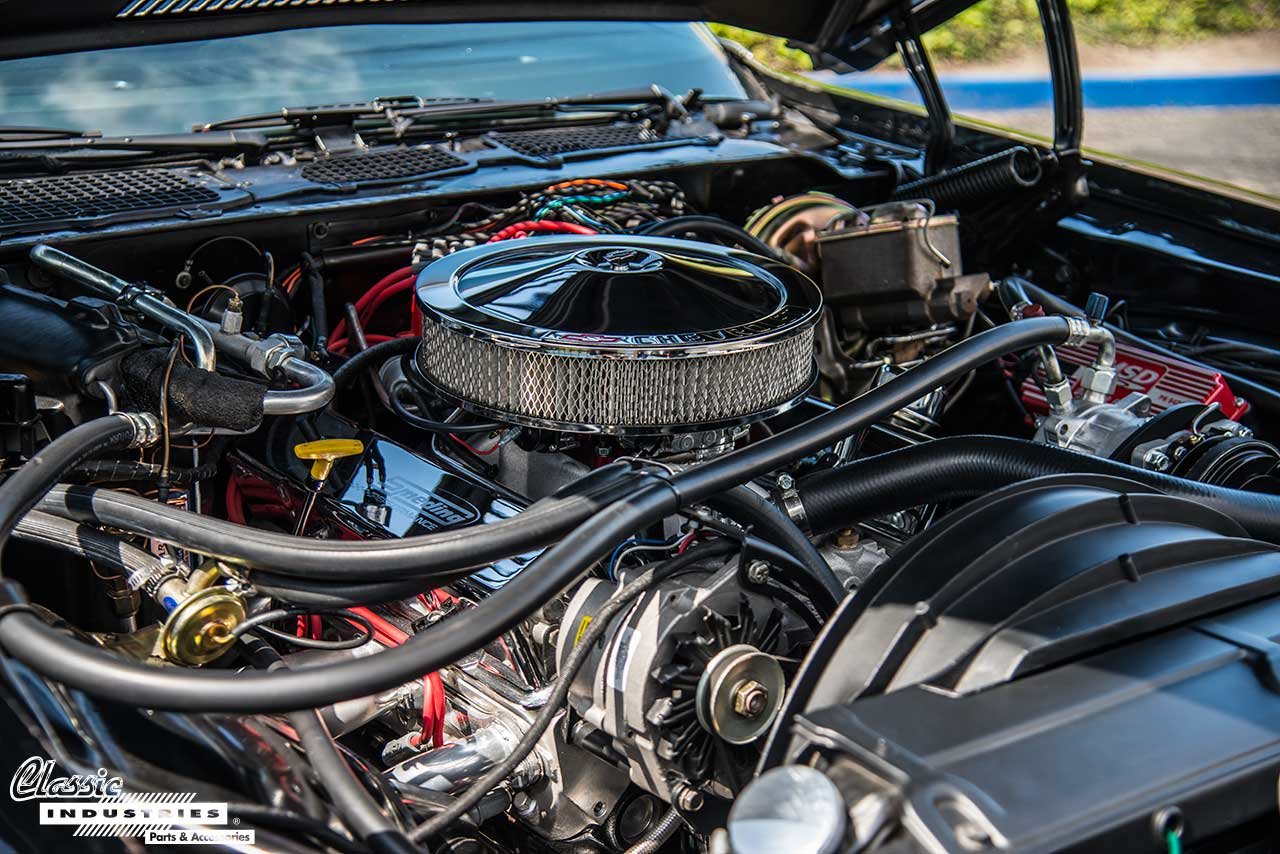 70-Camaro-Engine