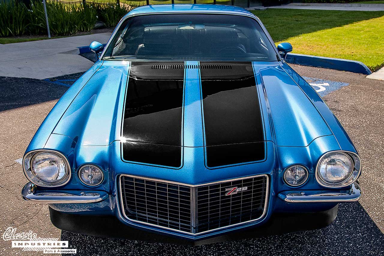 70-Camaro-Blue-BlkStripes_Hood