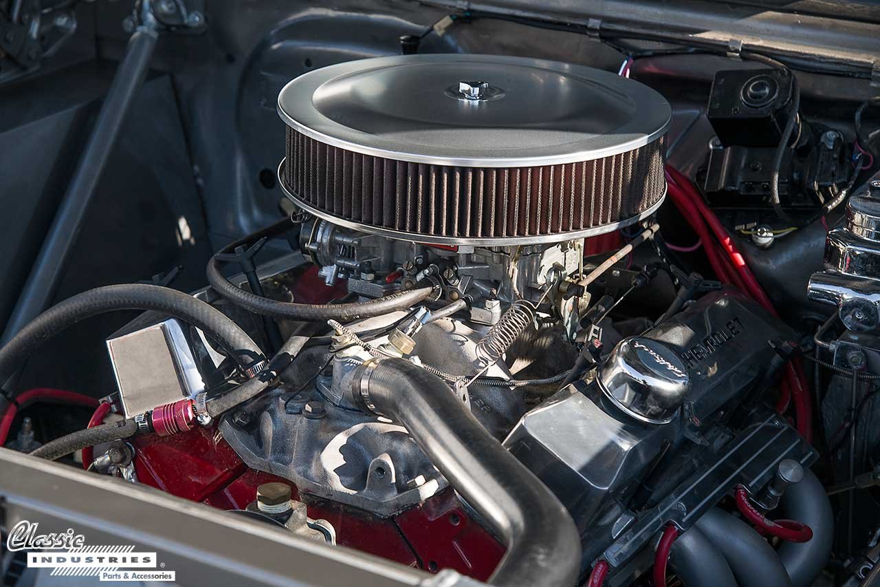 66-Nova-Wagon_Engine